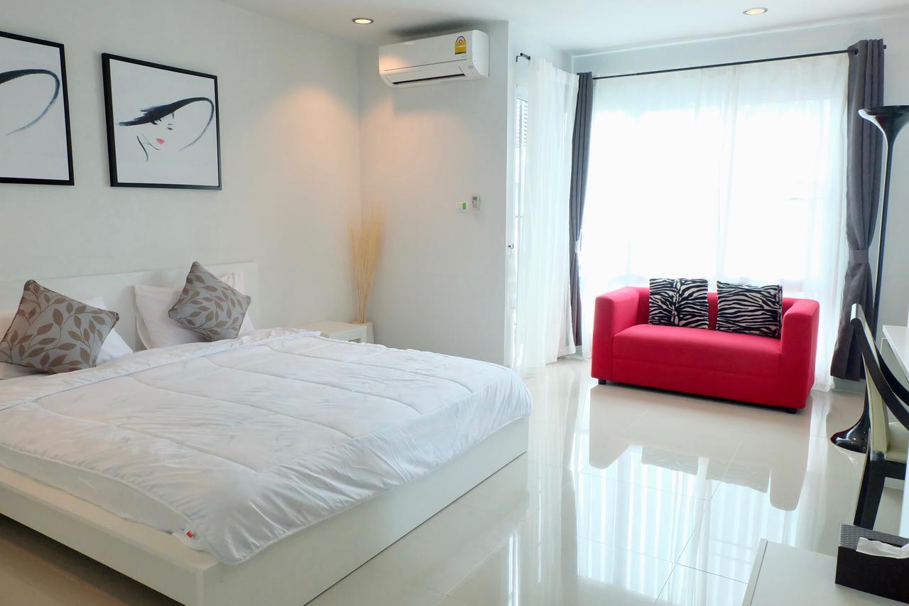 Dewyhouse Hostel *